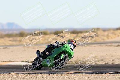 media/Dec-07-2025-CVMA (Sun) [[3e7d2de5dc]]/Race 16-Formula Middleweight/